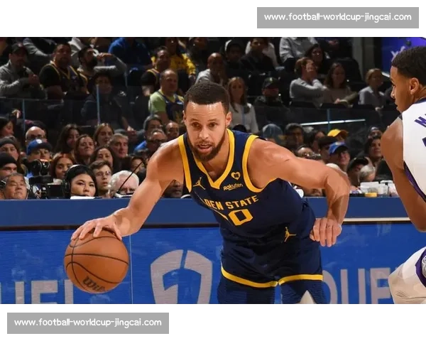 西决 G3 火箭 41 分溃败：哈登保罗哑火 + 19 失误 库里三节轰 35 分创纪录