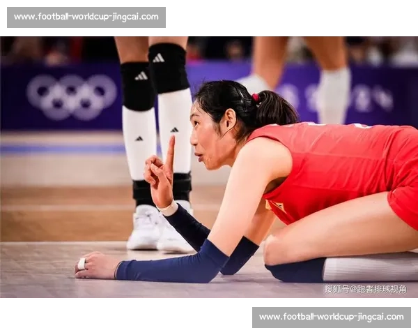 副攻跨界二传笑翻全场！女排训练欢乐多