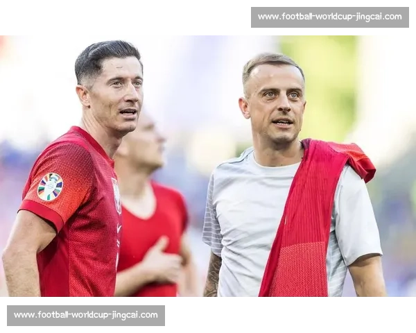 格罗西茨基:渴望回归波兰国家队,与莱万关系未受风波影响 格罗西茨基:渴望回归波兰国家队,与莱万关系未受风波影响