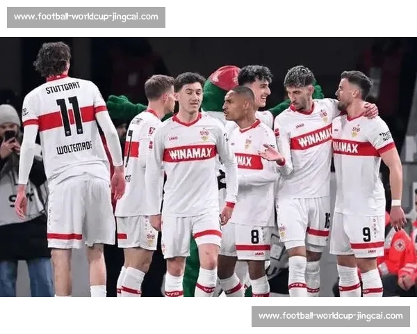 斯图加特官宣签下巴萨 18 岁中场新星达尔维奇 四年长约开启德甲新征程 斯图加特官宣签下巴萨 18 岁中场新星达尔维奇 四年长约开启德甲新征程