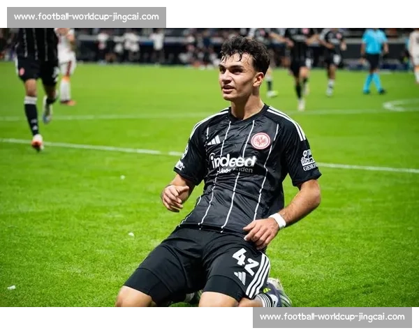 法兰克福 1500 万欧再报价哥本哈根新星，2000 万欧标价引发转会争夺战